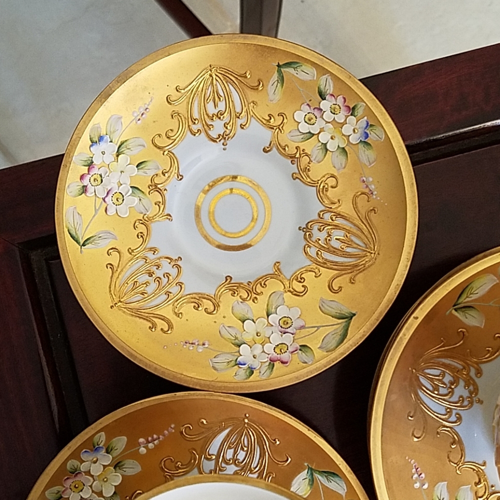 Antique Tea Set - Picture 4 of 4